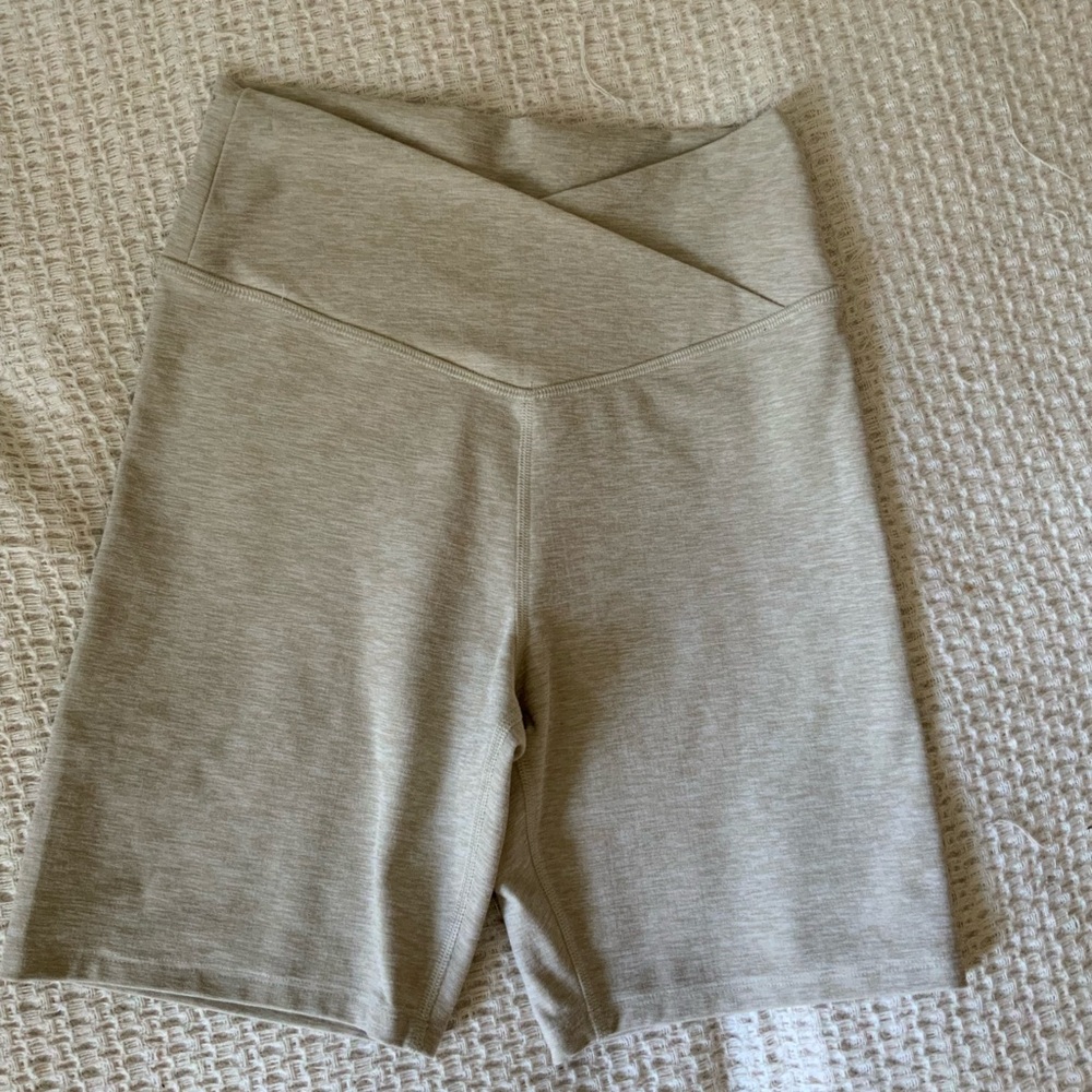 Abercrombie & Fitch Athleisure Yoga Workout Crossover Biker Shorts Heather XS